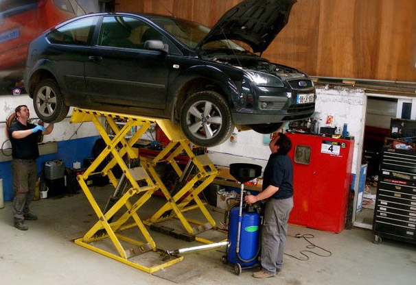 Another view of the busy workshop at Egan's Garage