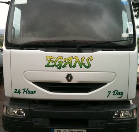 Egan's Garage recovery vehicle attending a breakdown